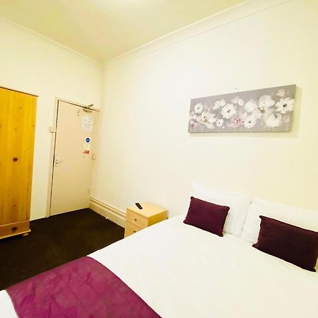 Beach Blackpool Hotel - Great Location, Comfortable Beds Buitenkant foto